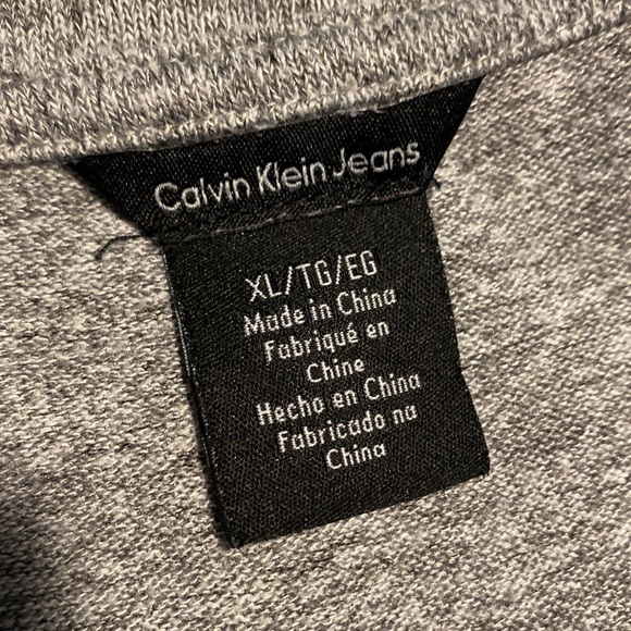 Grey Calvin Klein, straight hem lightweight sweater - Picture 2 of 3